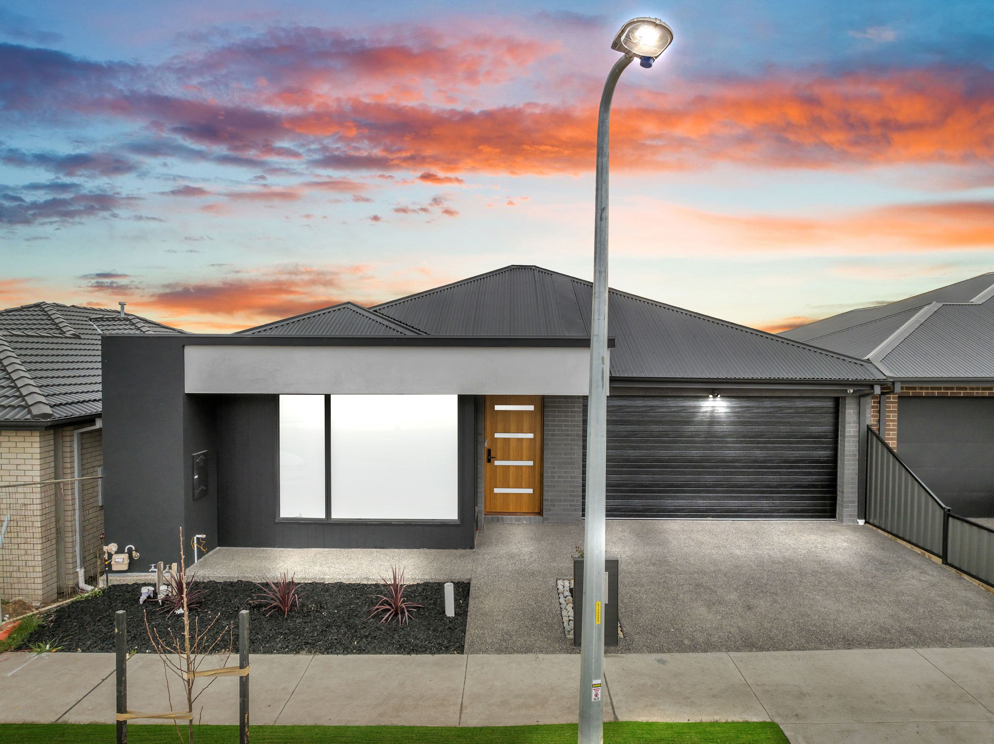 68 Sumar Drive, Mickleham VIC 3064, Mickleham - Thumbnail 2