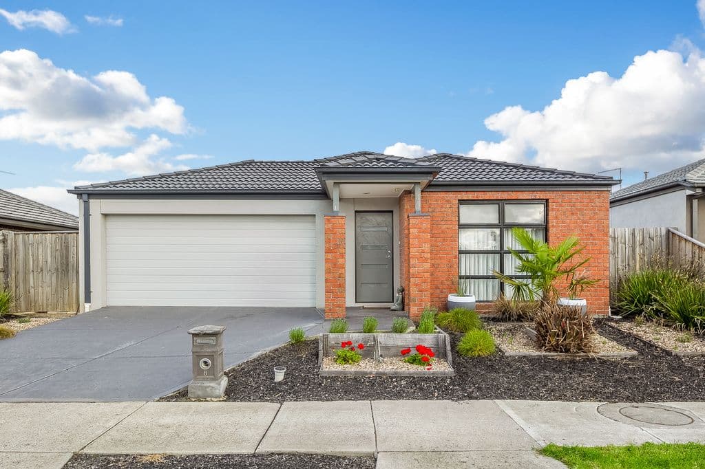 8 Escape Drive, DOREEN VIC 3754, Doreen - Image 1