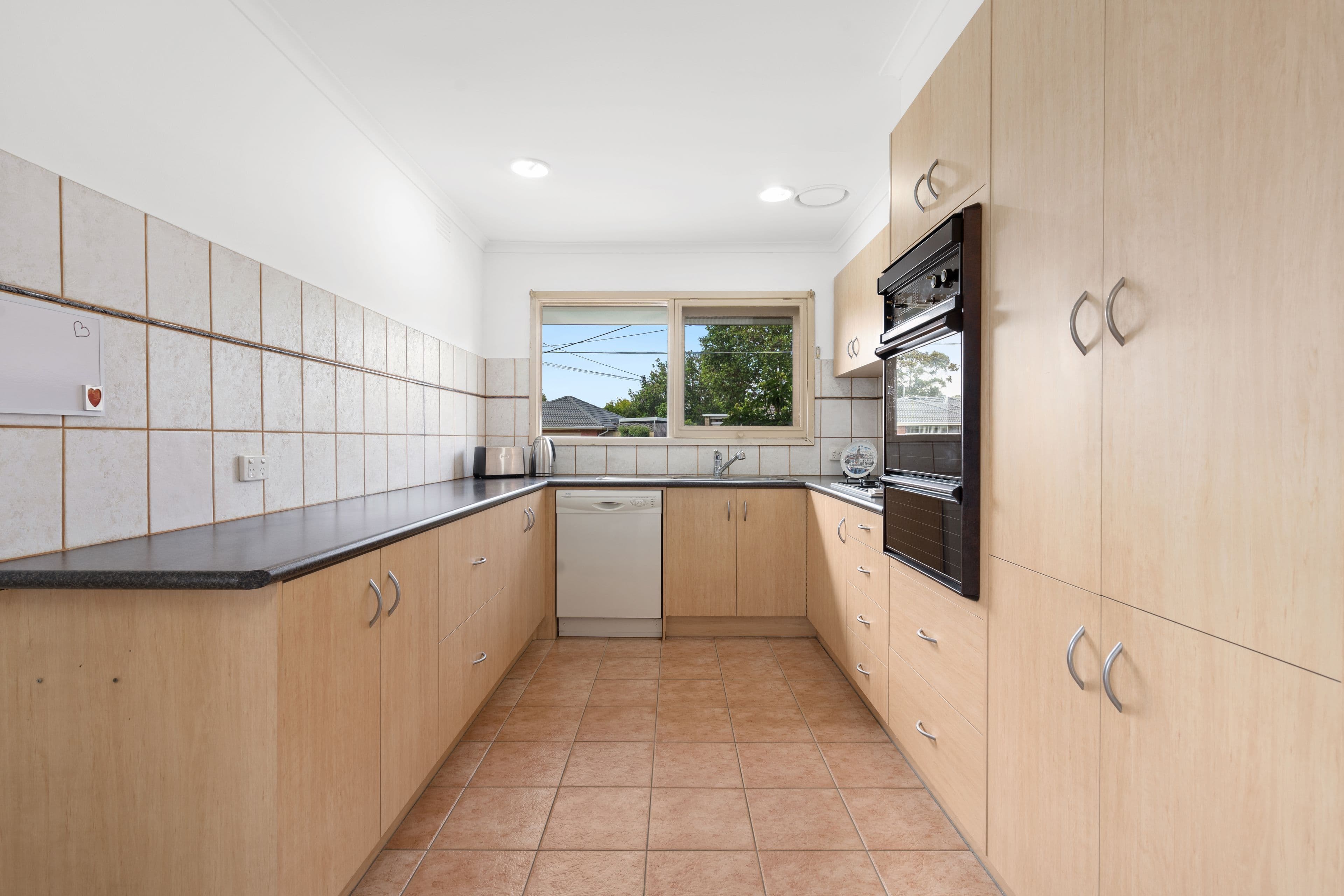7 Roberta Court, Bundoora VIC 3083, Bundoora - Thumbnail 4