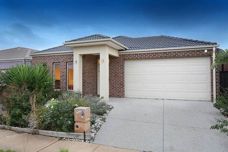 51 Brownlow Drive, Point Cook VIC 3030, Point Cook - Thumbnail 2