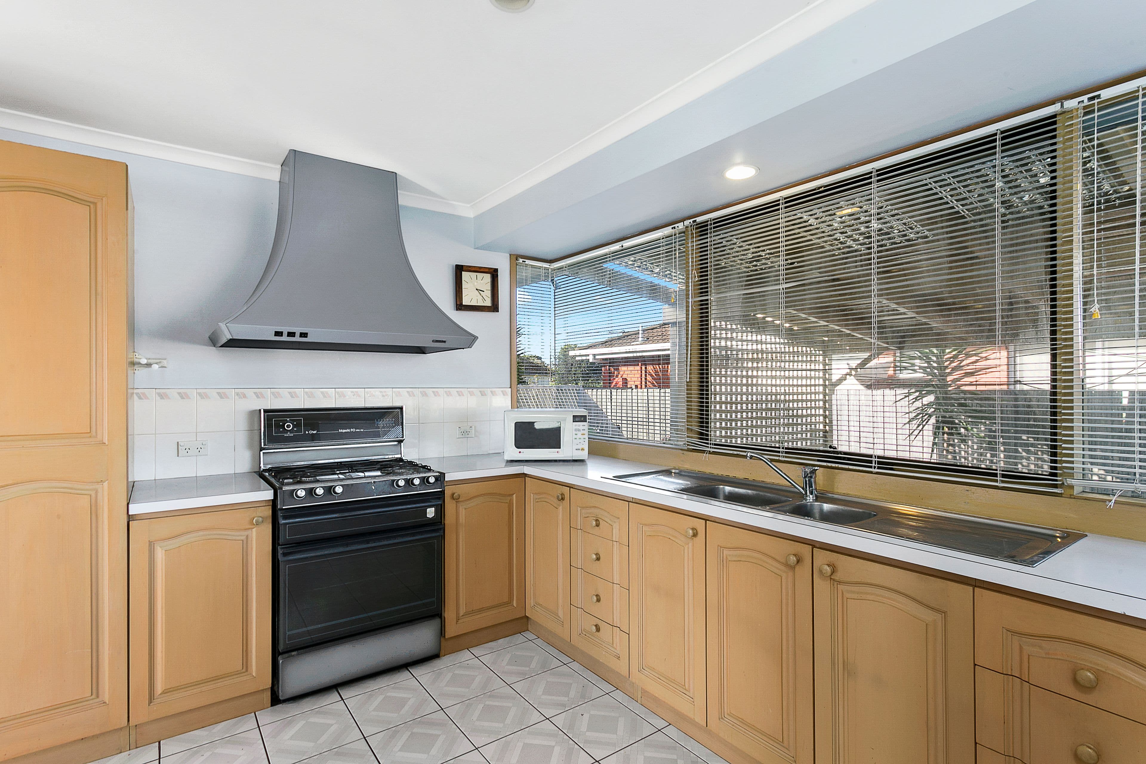 32 Oxford Street, Whittington VIC 3219, Whittington - Thumbnail 2