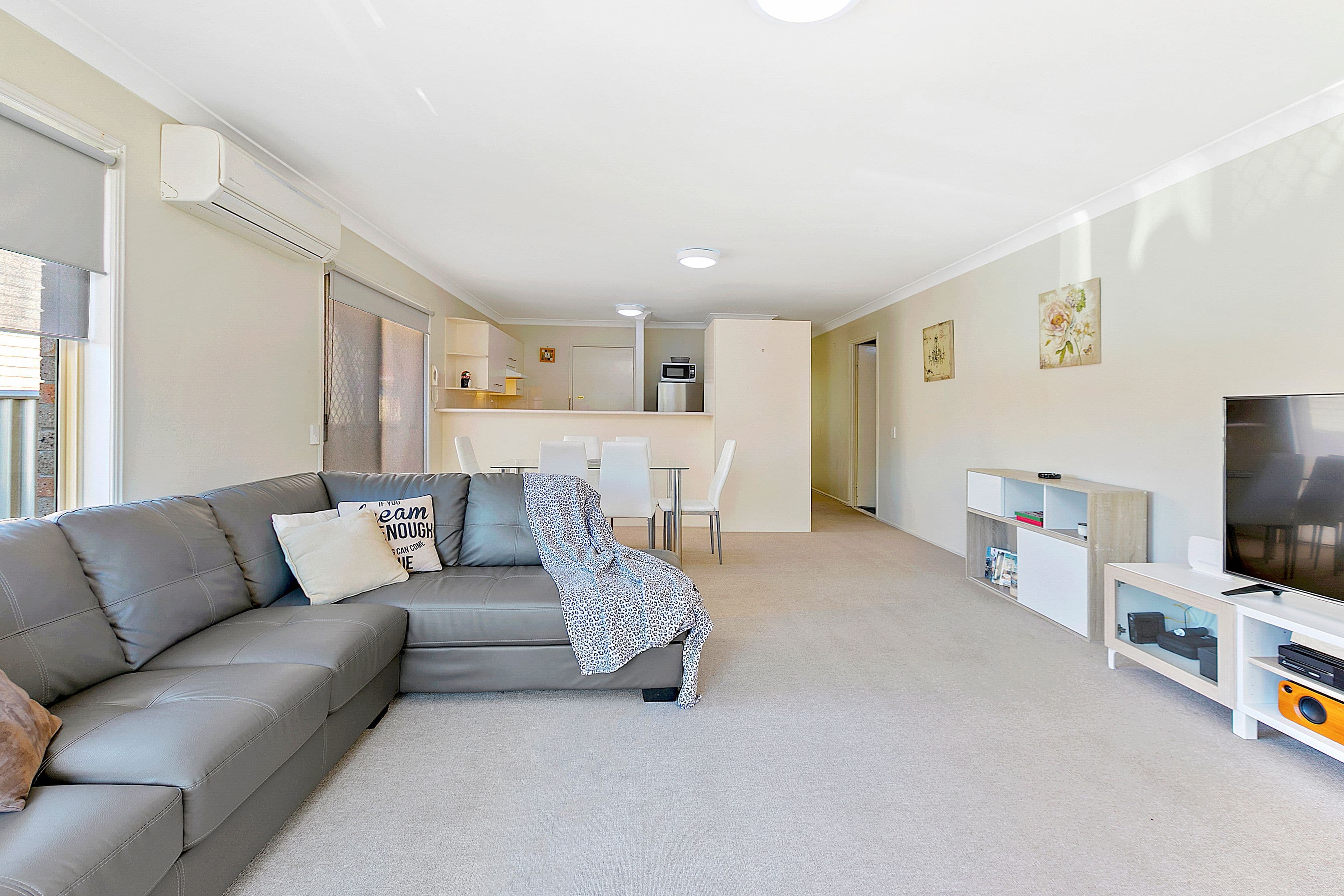 30 Lindeman Place, Eight Mile Plains QLD 4113, Eight Mile Plains - Thumbnail 5