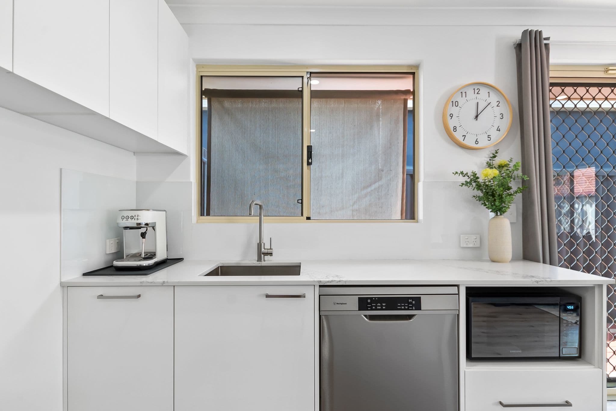 4 Terelinck Crescent, Redcliffe WA 6104, Redcliffe - Thumbnail 2