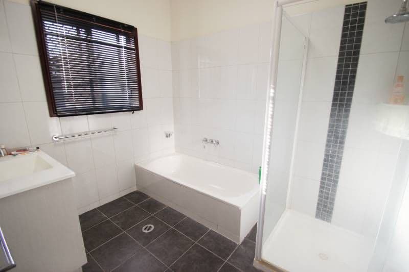 11 Sandalwood Court, KATHERINE NT 0850, Katherine East - Thumbnail 4