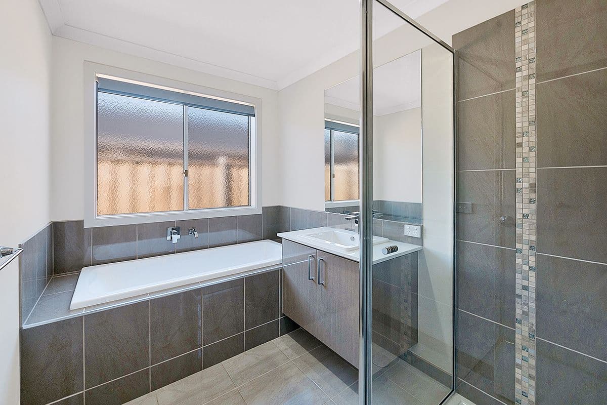 37 Omeara Crescent, Cranbourne East VIC 3977, Cranbourne East - Thumbnail 5