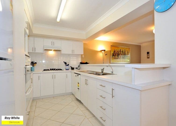7 Lakefront Drive, The Vines WA 6069, The Vines - Thumbnail 7