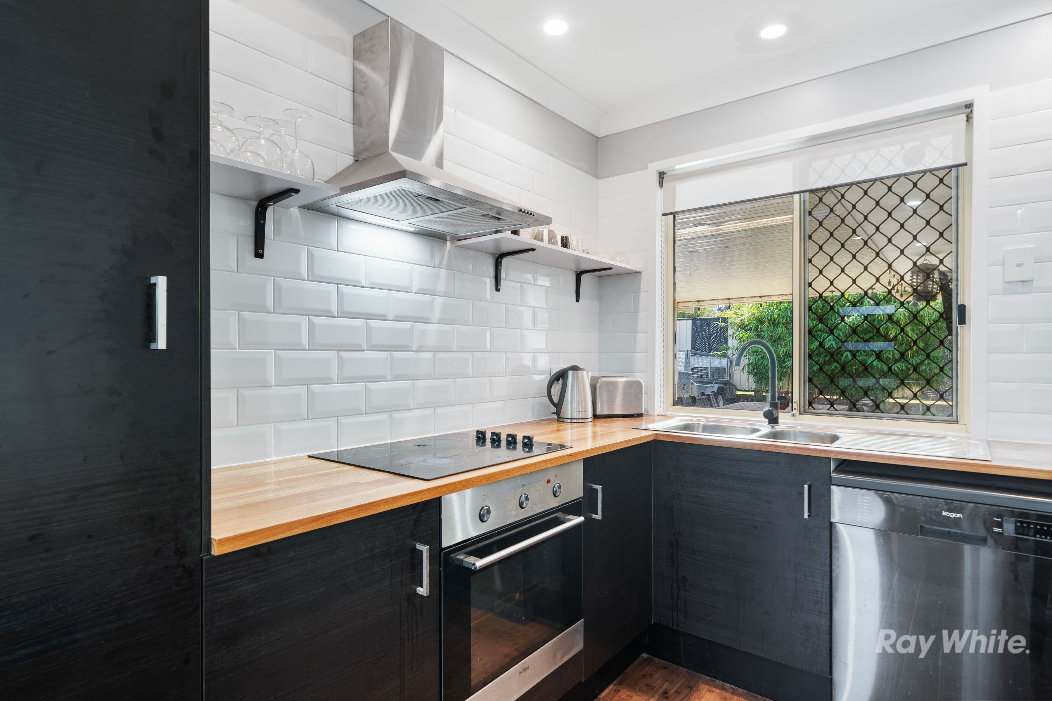 36 Highbury Drive, Crestmead QLD 4132, Crestmead - Thumbnail 2