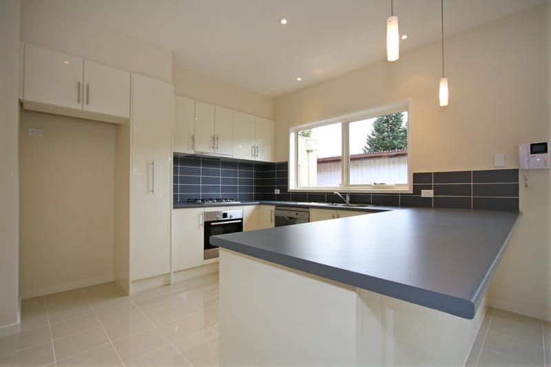 8  Thomas Street, ROSEBUD VIC 3939, Rosebud - Thumbnail 3