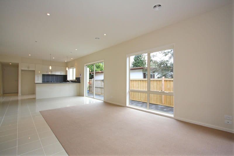 8  Thomas Street, ROSEBUD VIC 3939, Rosebud - Thumbnail 4