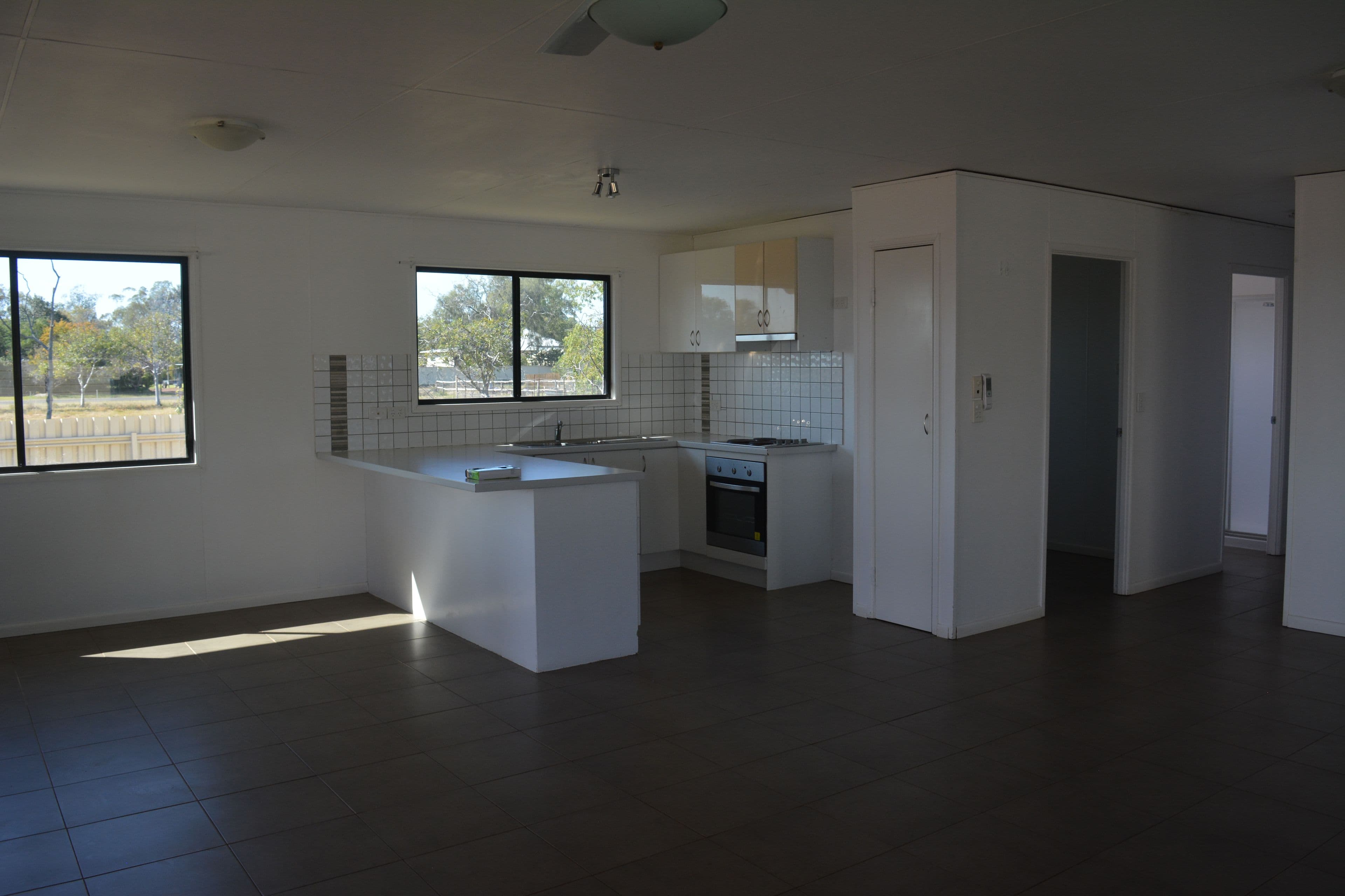 22 Bedford Street, Blackall QLD 4472, Blackall - Thumbnail 2