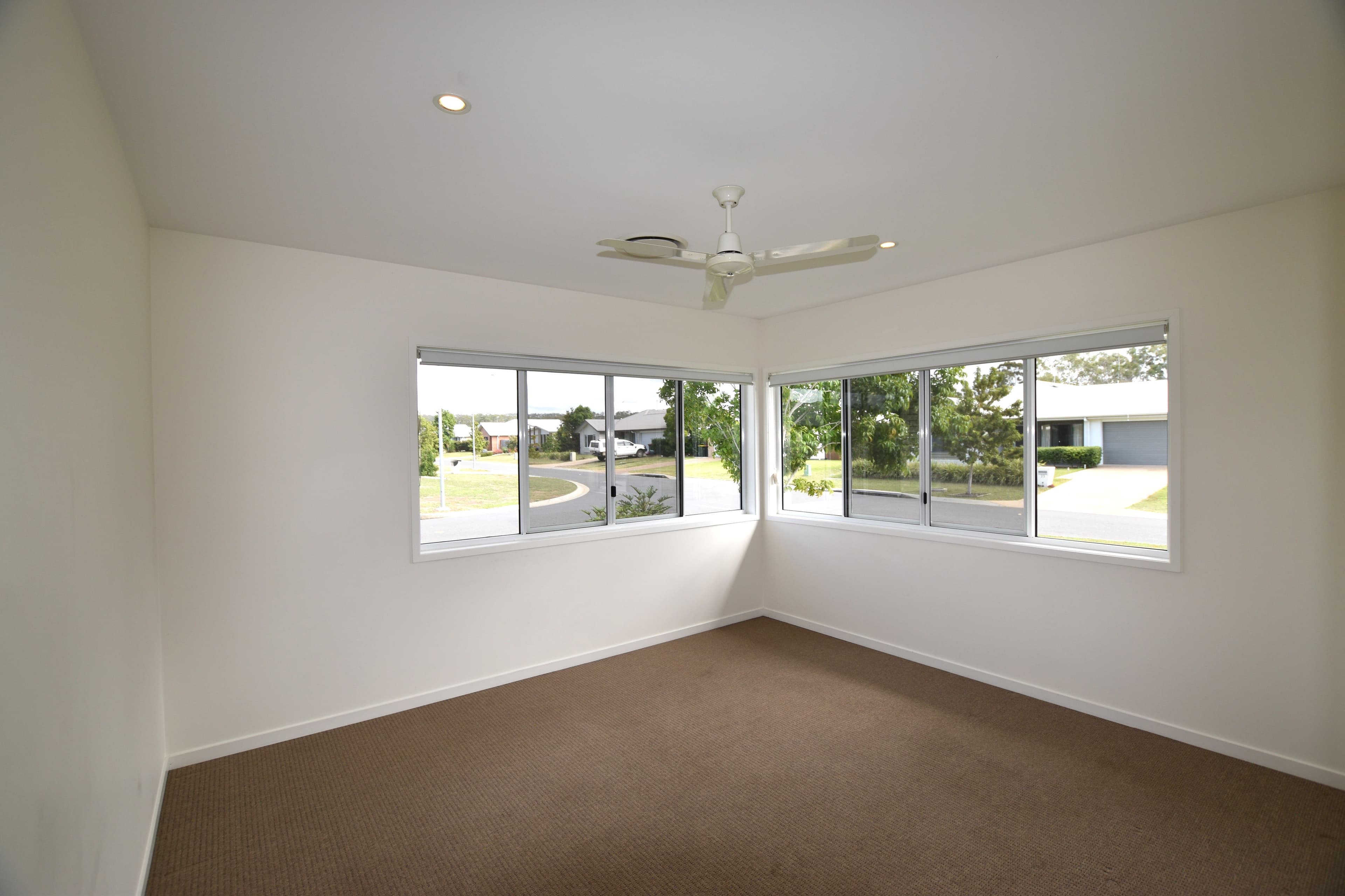22 Kingfisher Street, New Auckland QLD 4680, New Auckland - Thumbnail 3