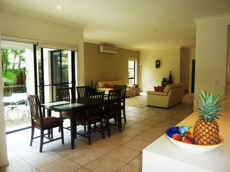 10 Pine Valley Drive, ROBINA QLD 4226, Robina - Thumbnail 6
