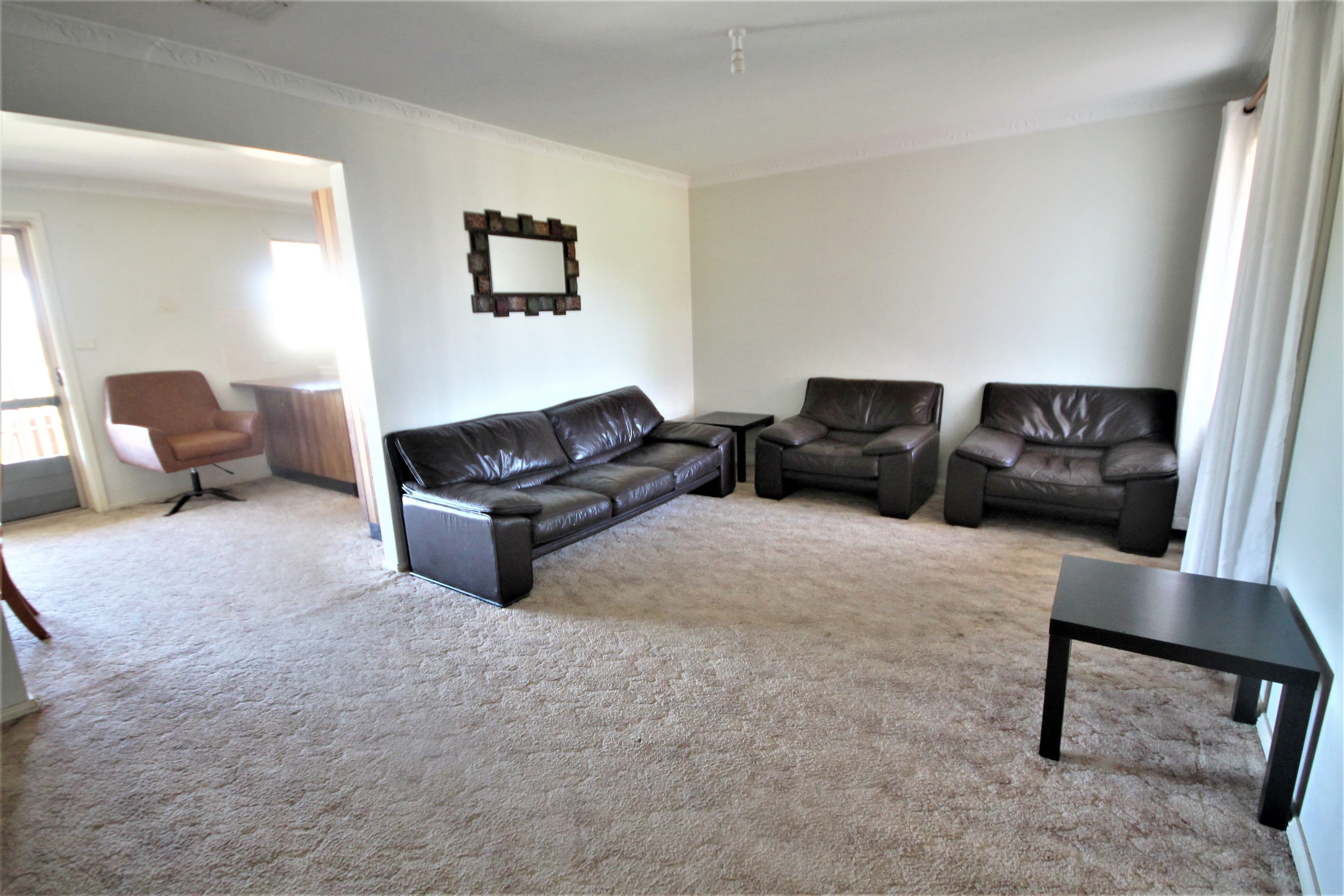 19 Hargreaves Crescent, Young - Thumbnail 2