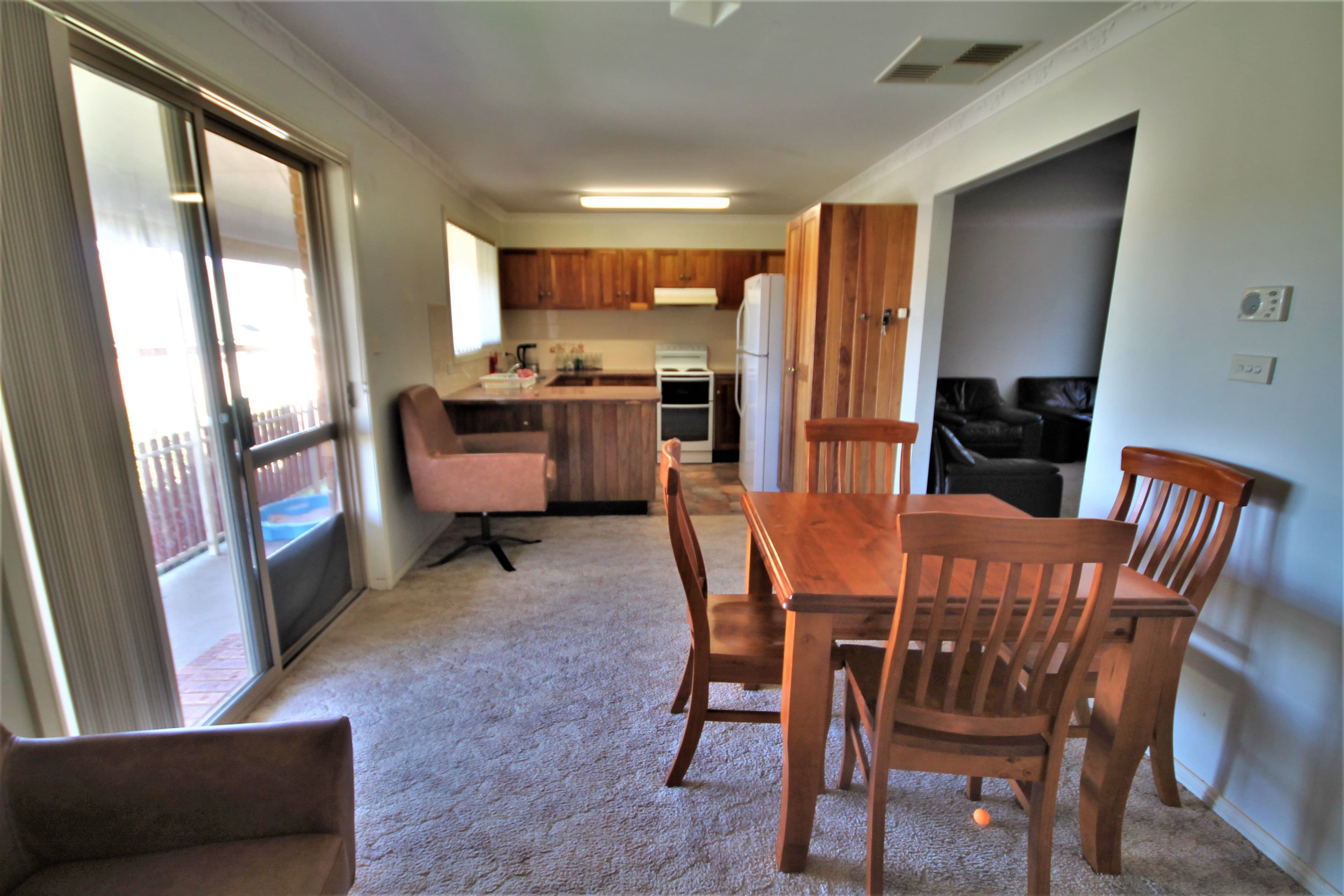 19 Hargreaves Crescent, Young - Thumbnail 5