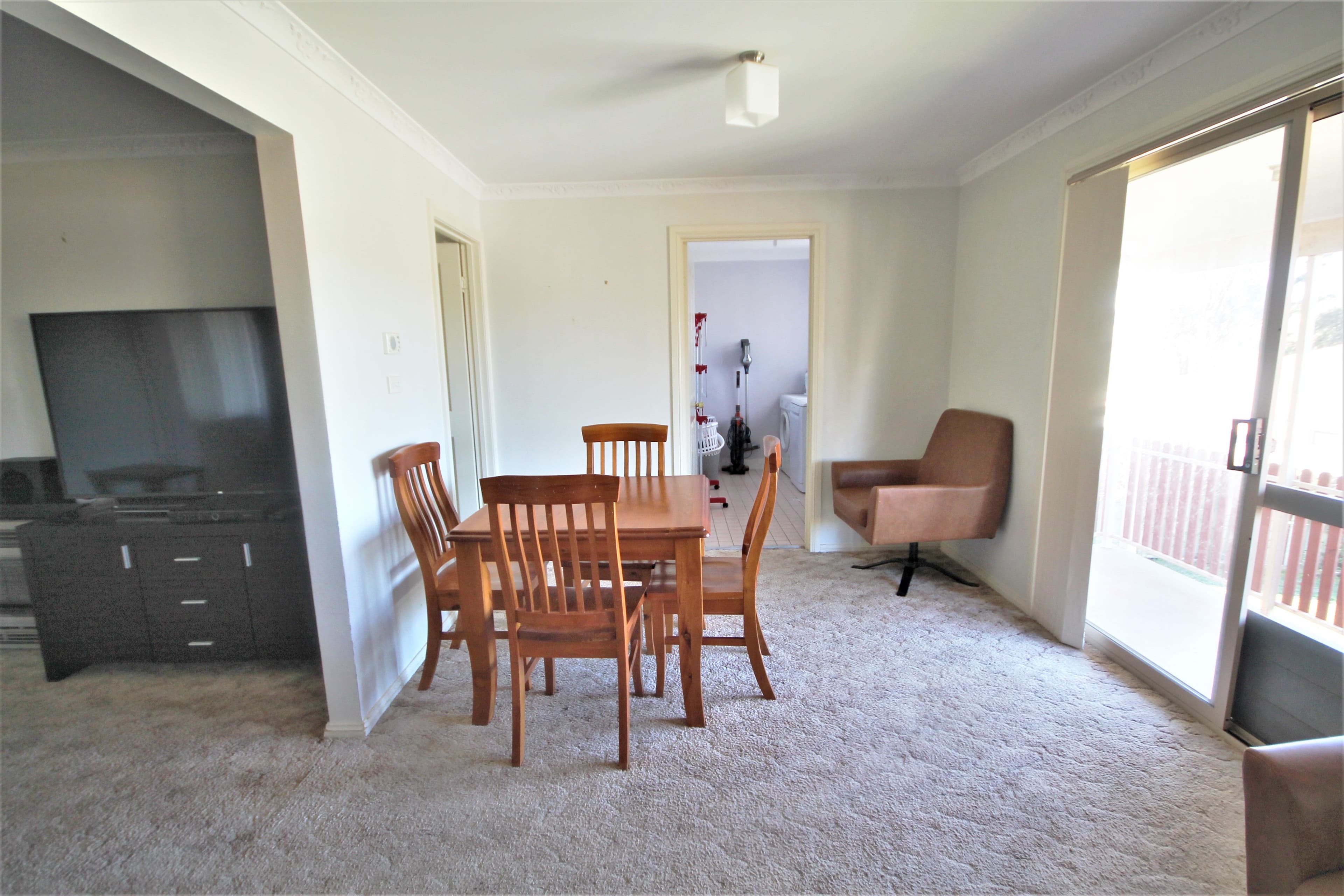 19 Hargreaves Crescent, Young - Thumbnail 7