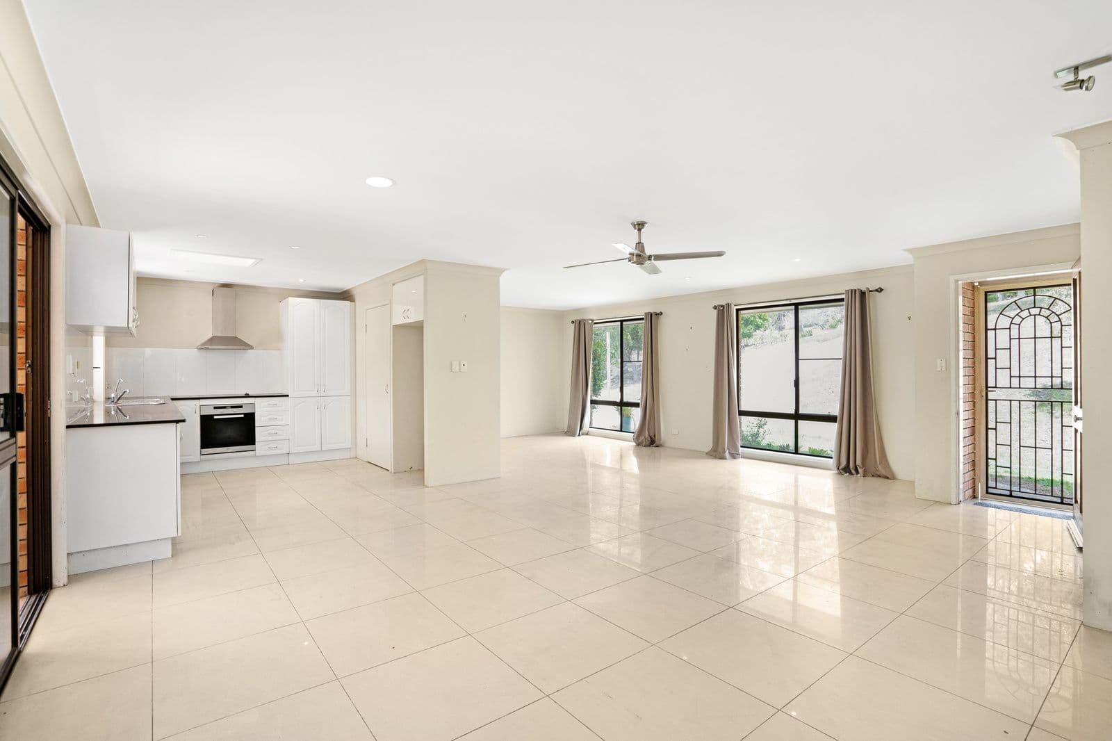 11 Natan Road, Mudgeeraba QLD 4213, Mudgeeraba - Thumbnail 5