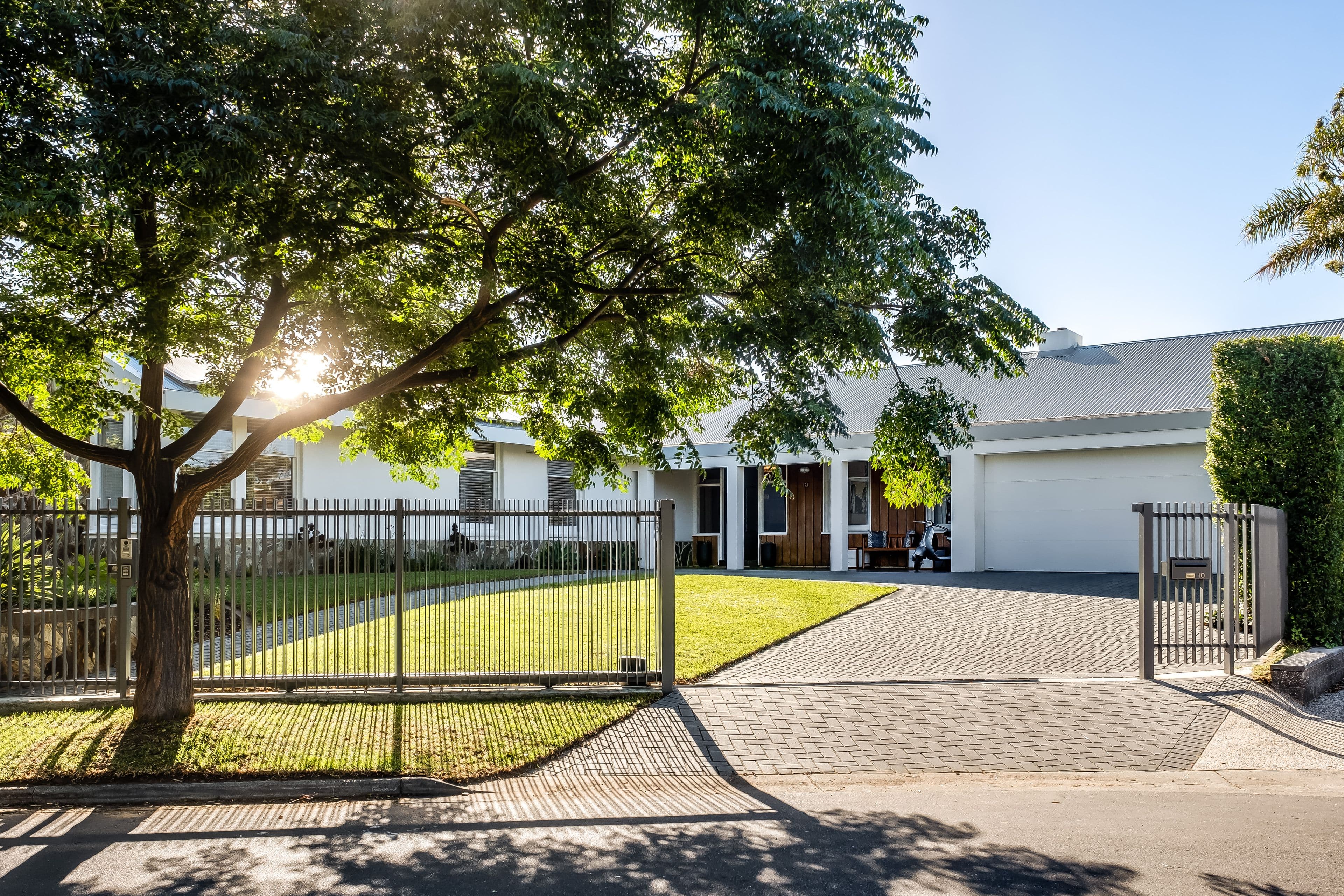 2/14 Jurga Court, Seaholme - Thumbnail 2