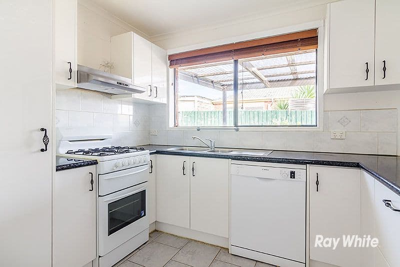 4 Raffindale Crescent, CRANBOURNE WEST VIC 3977, Cranbourne West - Thumbnail 6