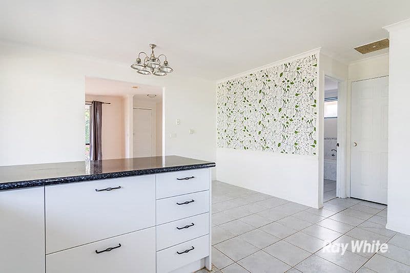4 Raffindale Crescent, CRANBOURNE WEST VIC 3977, Cranbourne West - Thumbnail 8