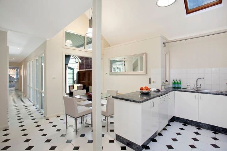 15 Huntington Street, CROWS NEST NSW 2065, Crows Nest - Thumbnail 2