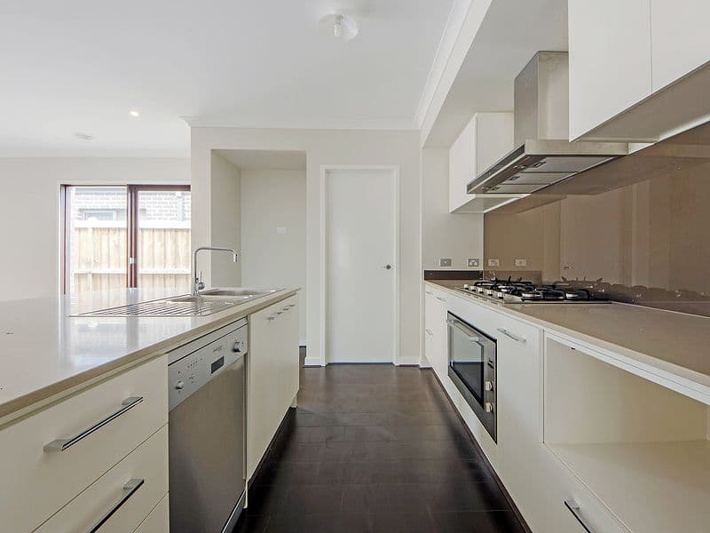 24 Appleby Street, Williams Landing VIC 3027, Williams Landing - Thumbnail 3