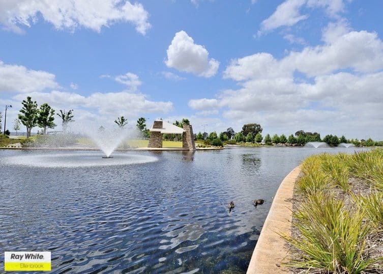 10 Celadon Terrace, AVELEY WA 6069, Aveley - Thumbnail 2