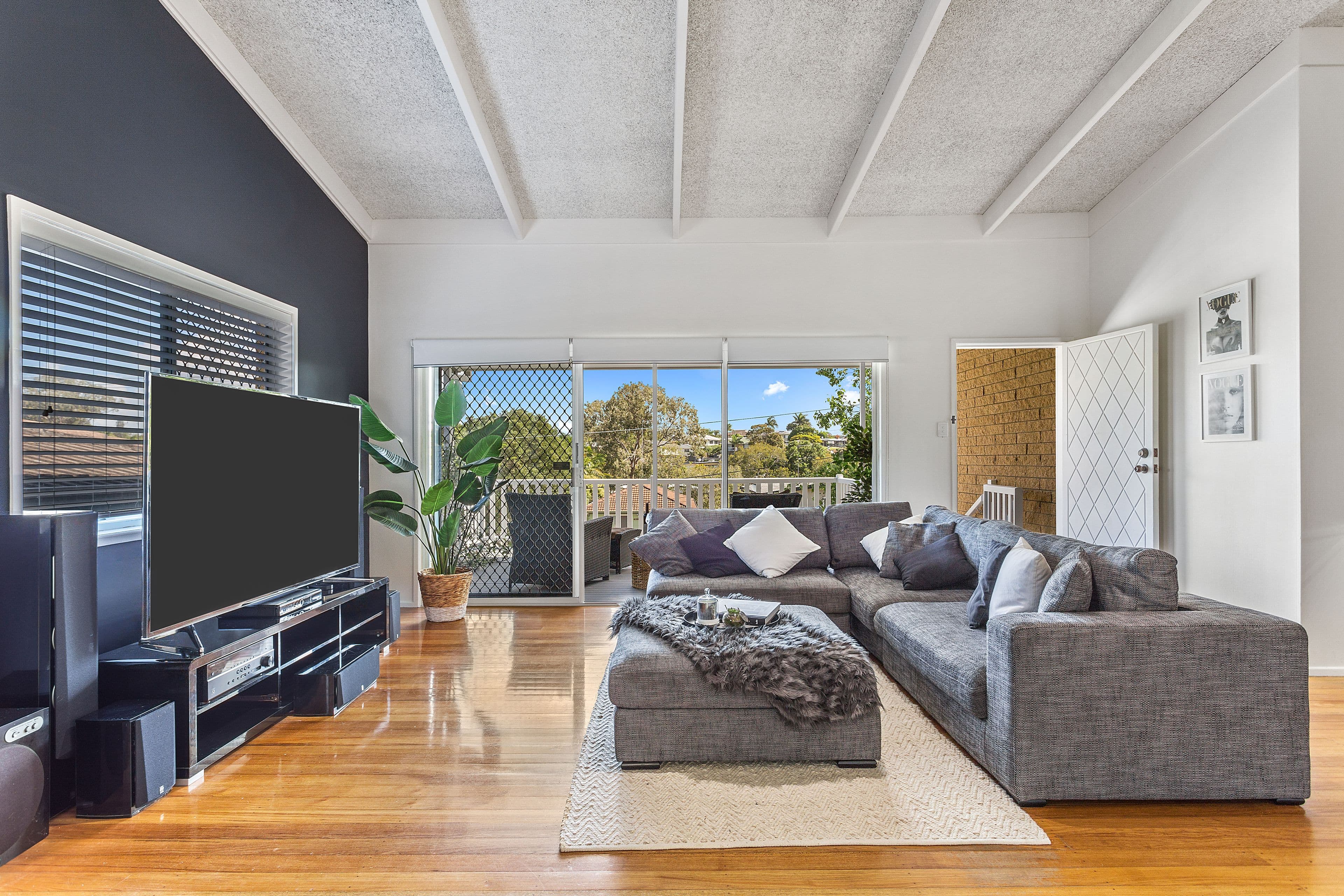 5 Gurrah Avenue, Southport QLD 4215, Southport - Thumbnail 3