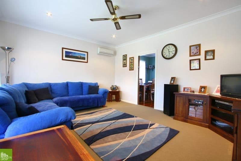 13  Rachel Crescent, FIGTREE NSW 2525, Figtree - Thumbnail 2