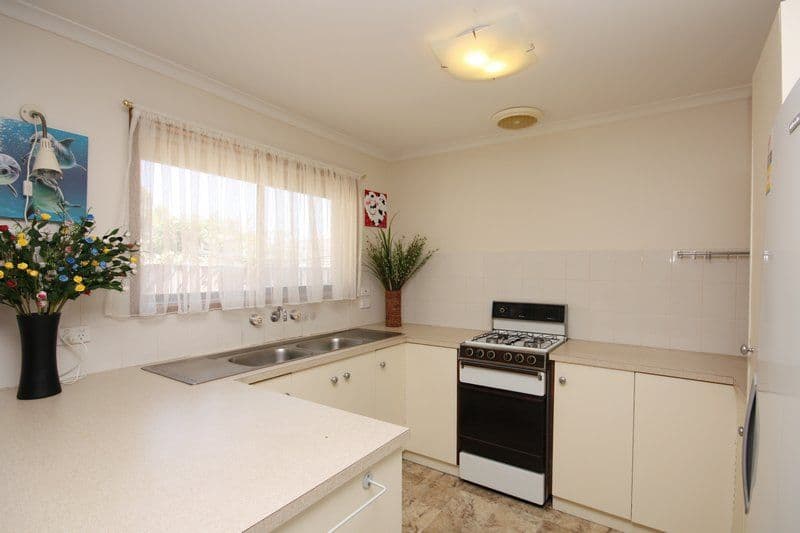 24 Riddell Road, HOLDEN HILL SA 5088, Holden Hill - Thumbnail 2