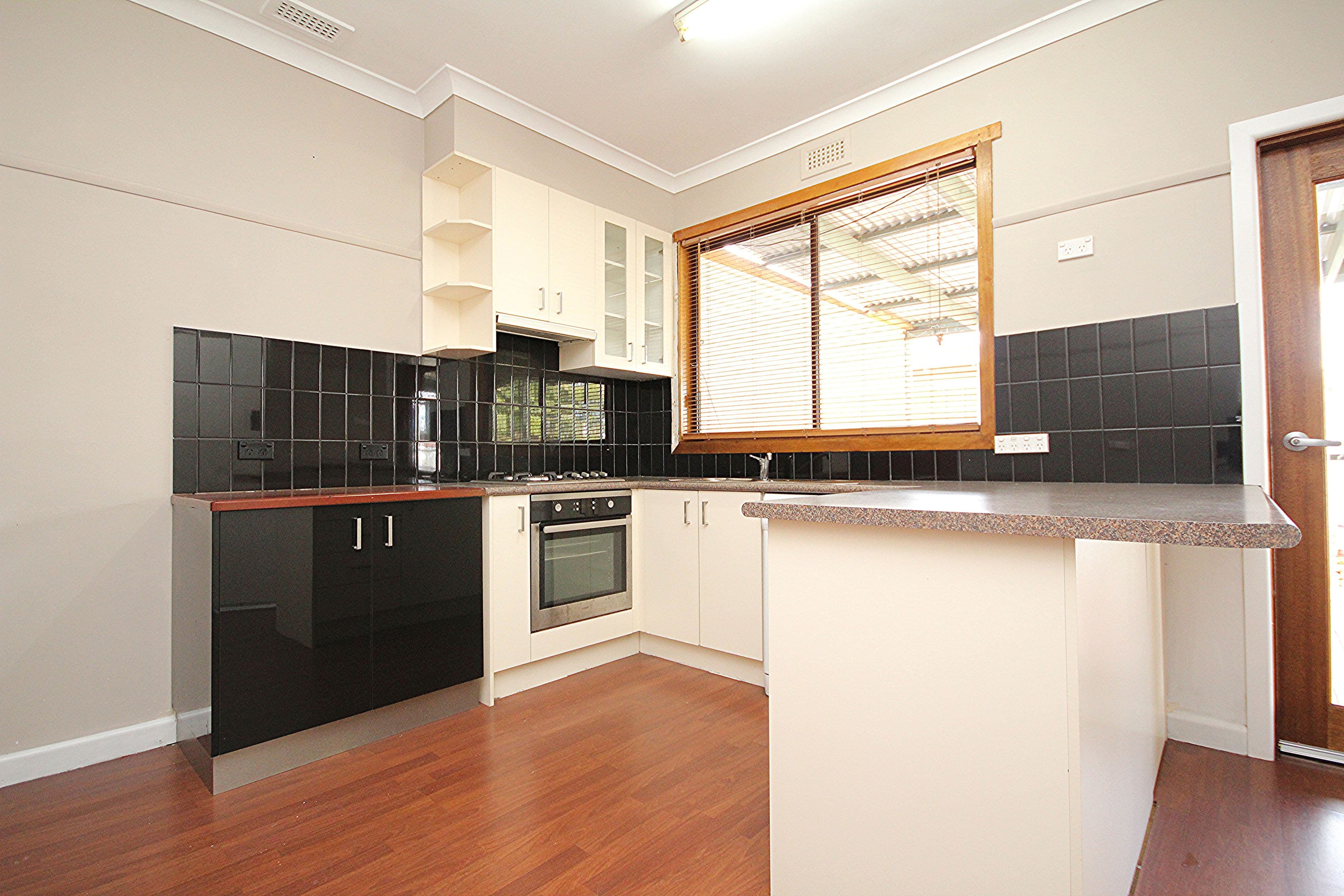12 Elizabeth Street, Dimboola VIC 3414, Dimboola - Thumbnail 2