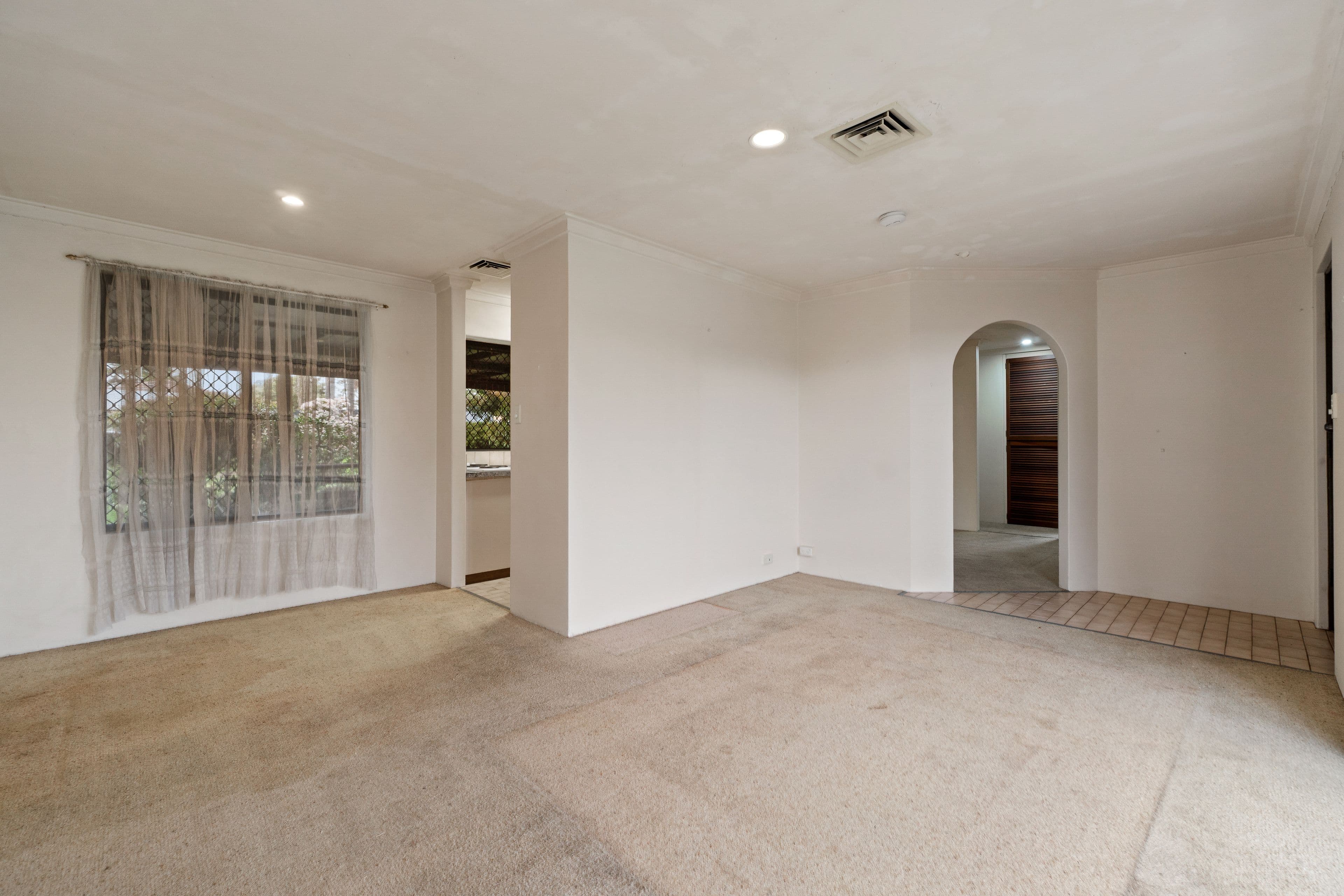 62 Gibson Way, Beechboro WA 6063, Beechboro - Thumbnail 3