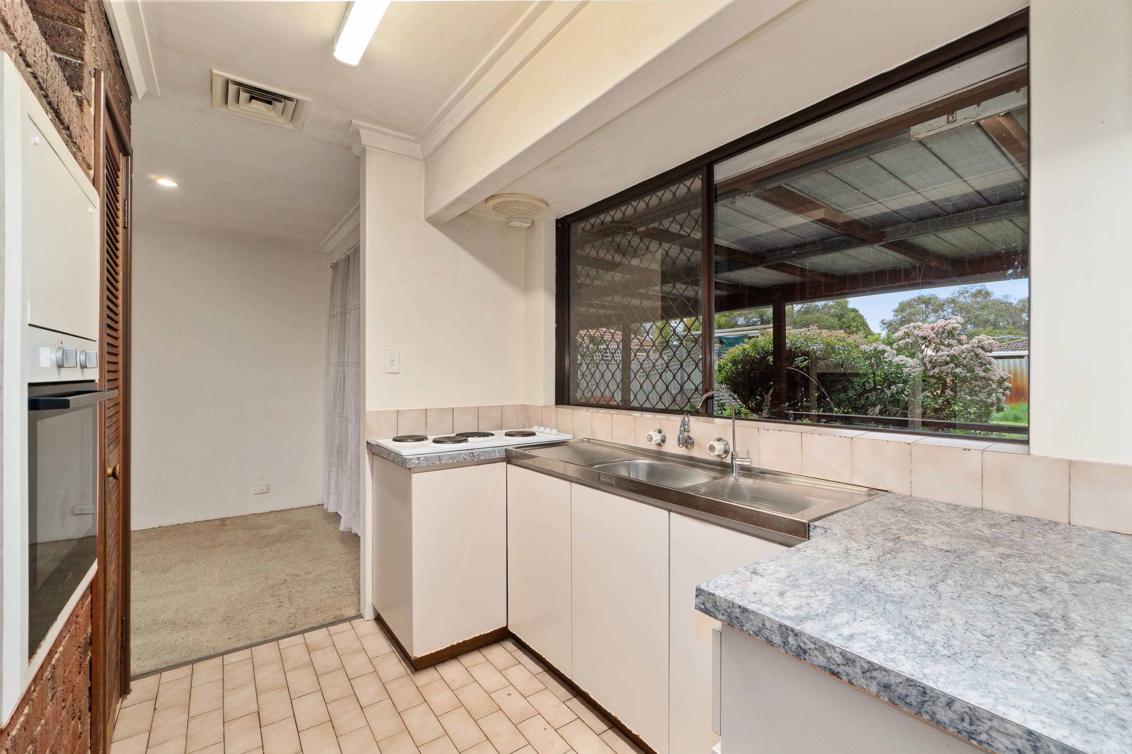 62 Gibson Way, Beechboro WA 6063, Beechboro - Thumbnail 7