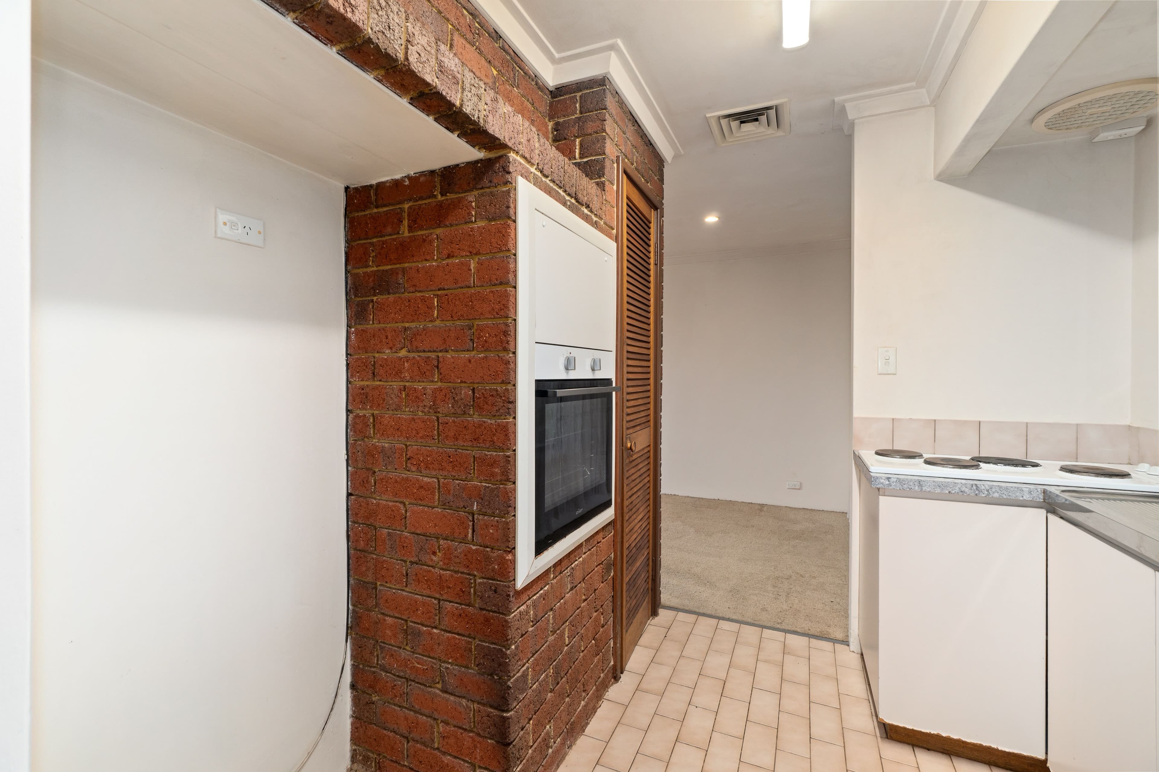 62 Gibson Way, Beechboro WA 6063, Beechboro - Thumbnail 8
