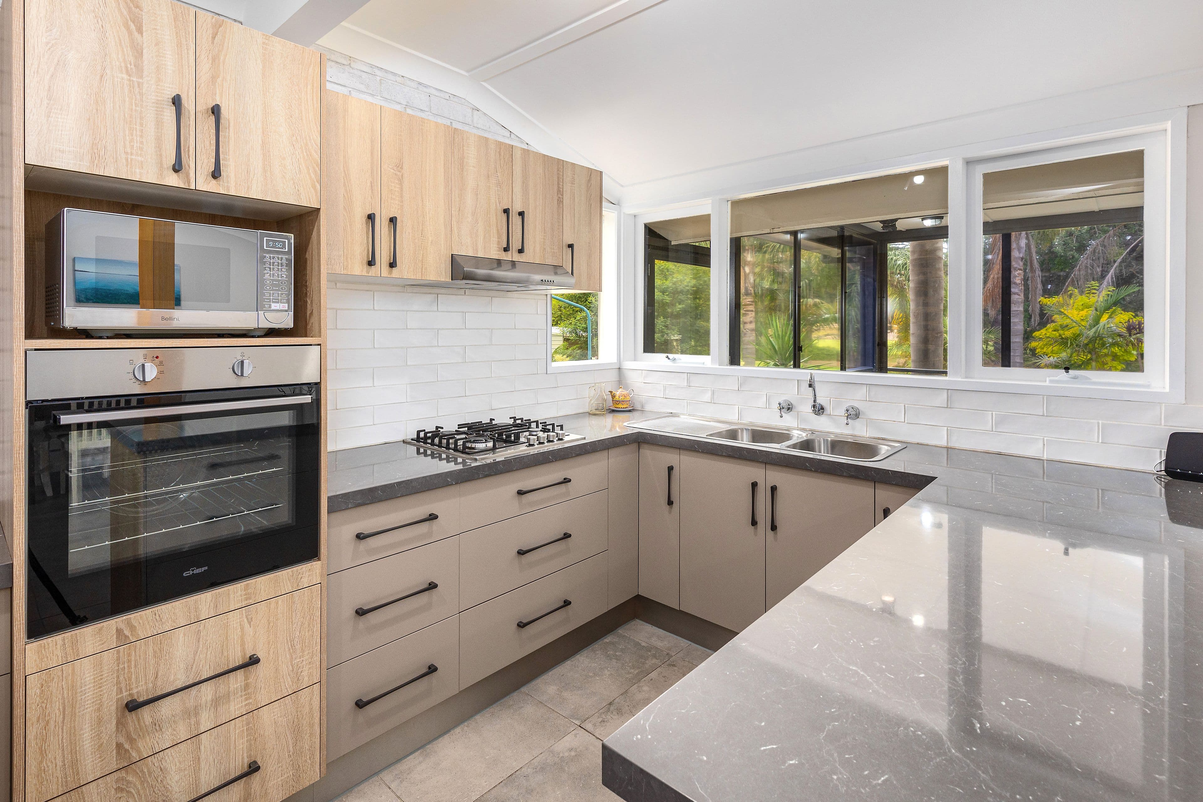 18 Wedgewood Drive, Rosebud VIC 3939, Rosebud - Thumbnail 2