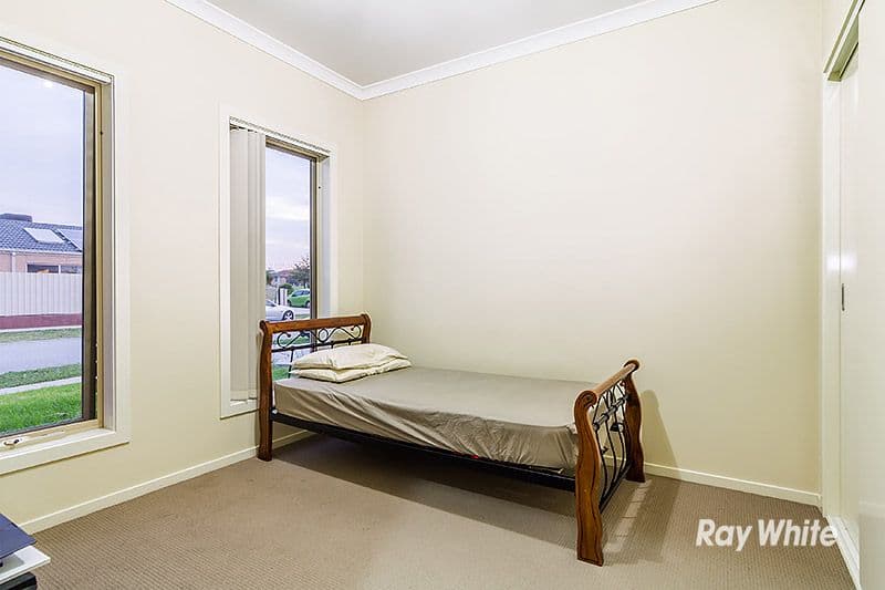 4 Kirwan Drive, Cranbourne East VIC 3977, Cranbourne East - Thumbnail 7