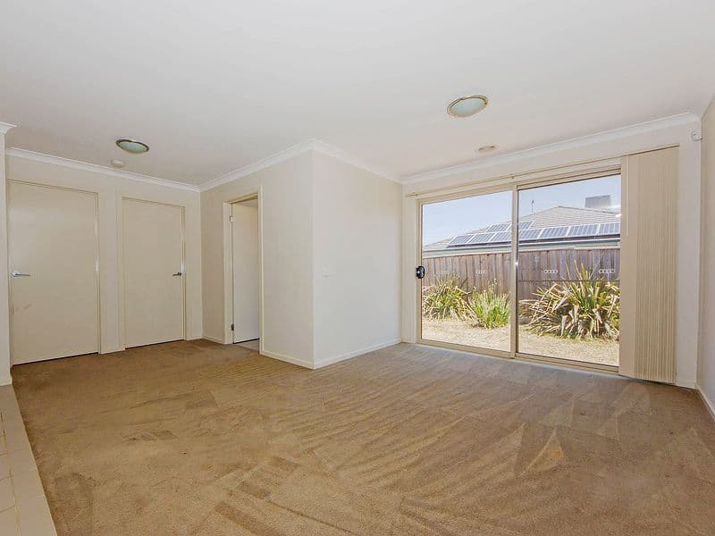 17 Felix Way, Tarneit VIC 3029, Tarneit - Thumbnail 2