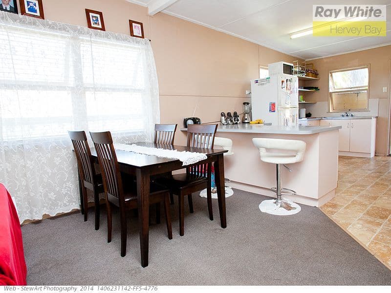 9 Ocean Street, TORQUAY QLD 4655, Torquay - Thumbnail 6