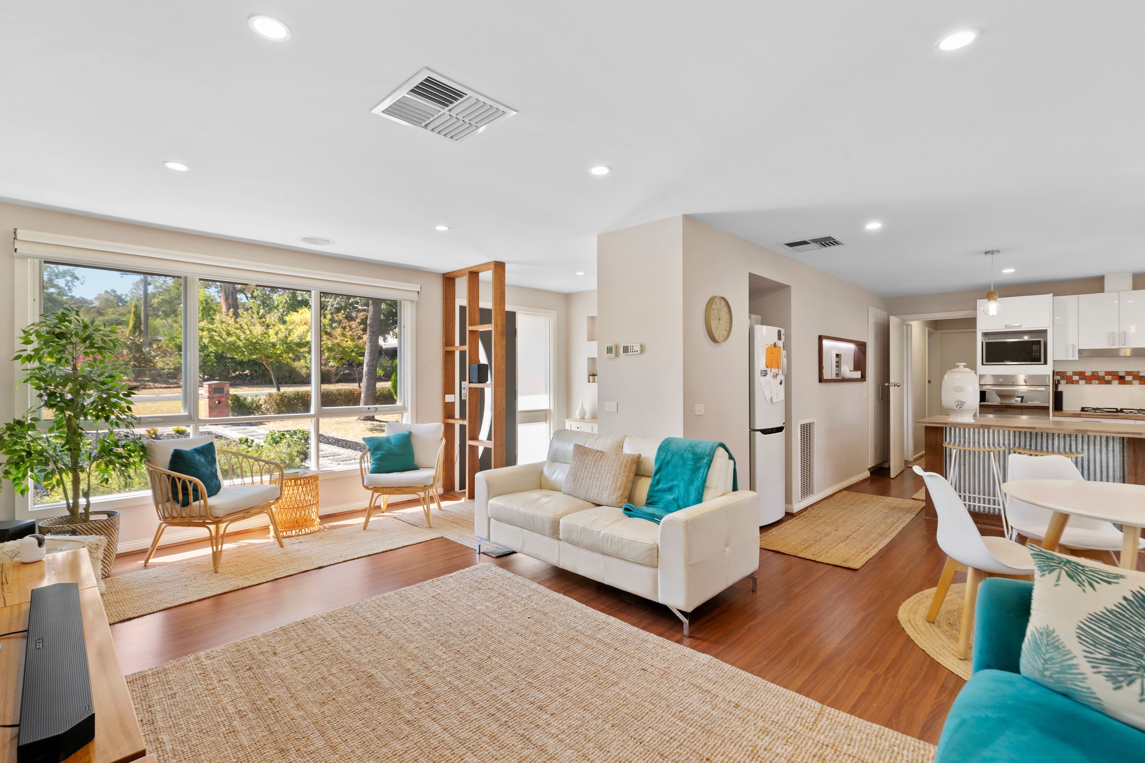23 WARATAH Avenue, The Basin VIC 3154, The Basin - Thumbnail 2