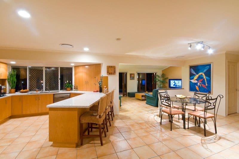 22 Martingale Circuit, CLEAR ISLAND WATERS QLD 4226, Clear Island Waters - Thumbnail 2
