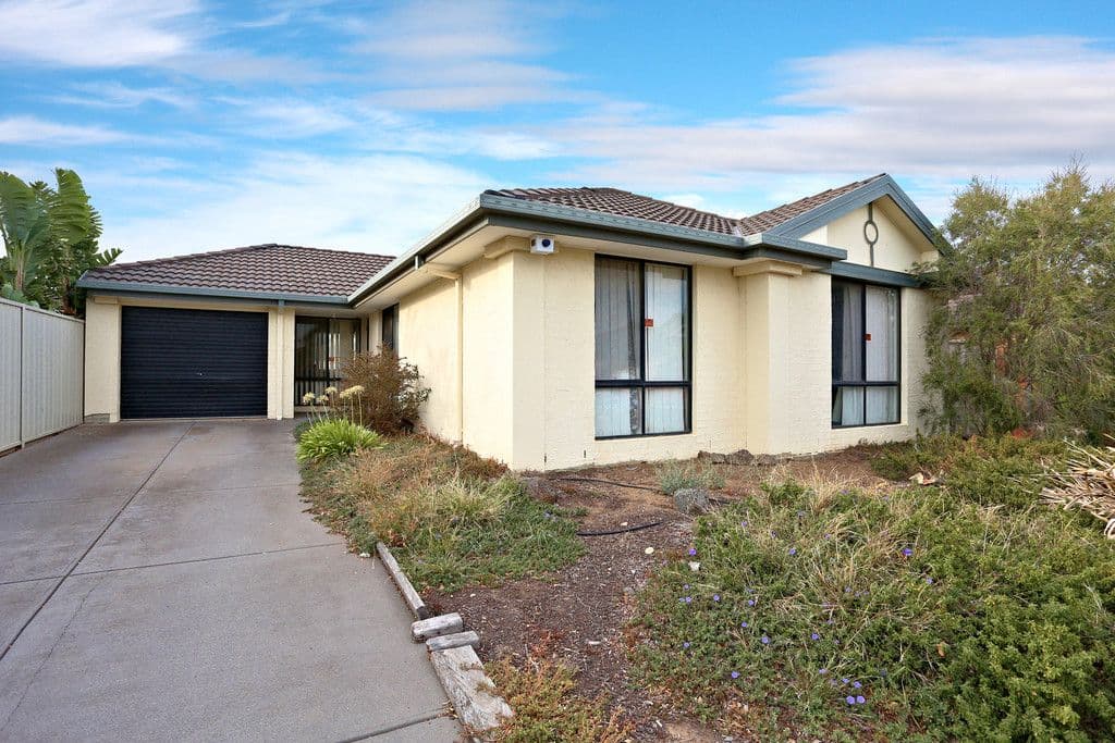 8 Lanaghan Avenue, Caroline Springs VIC 3023, Caroline Springs - Image 1