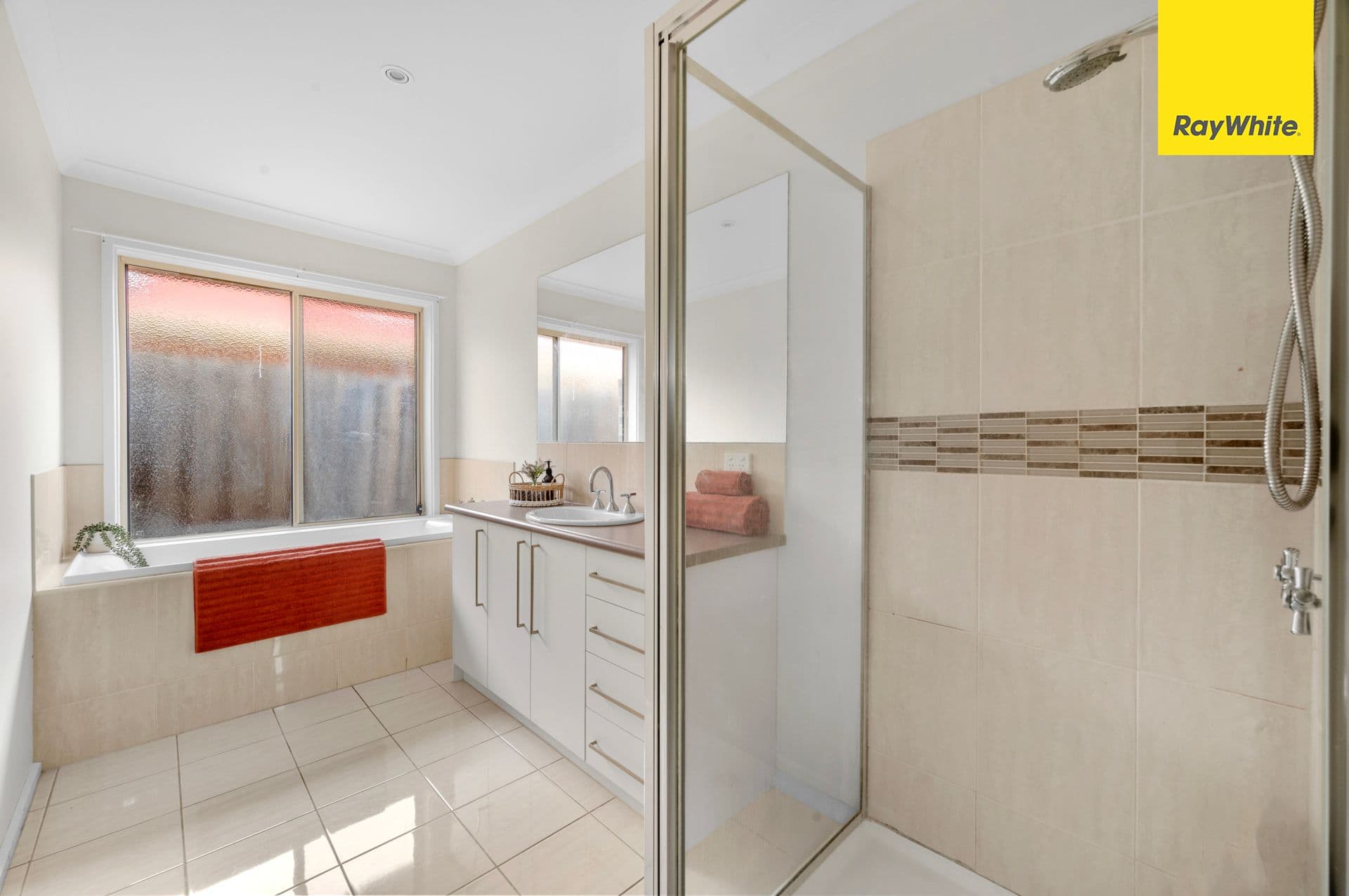 19 Glenfield Avenue, Melton West VIC 3337, Melton West - Thumbnail 4