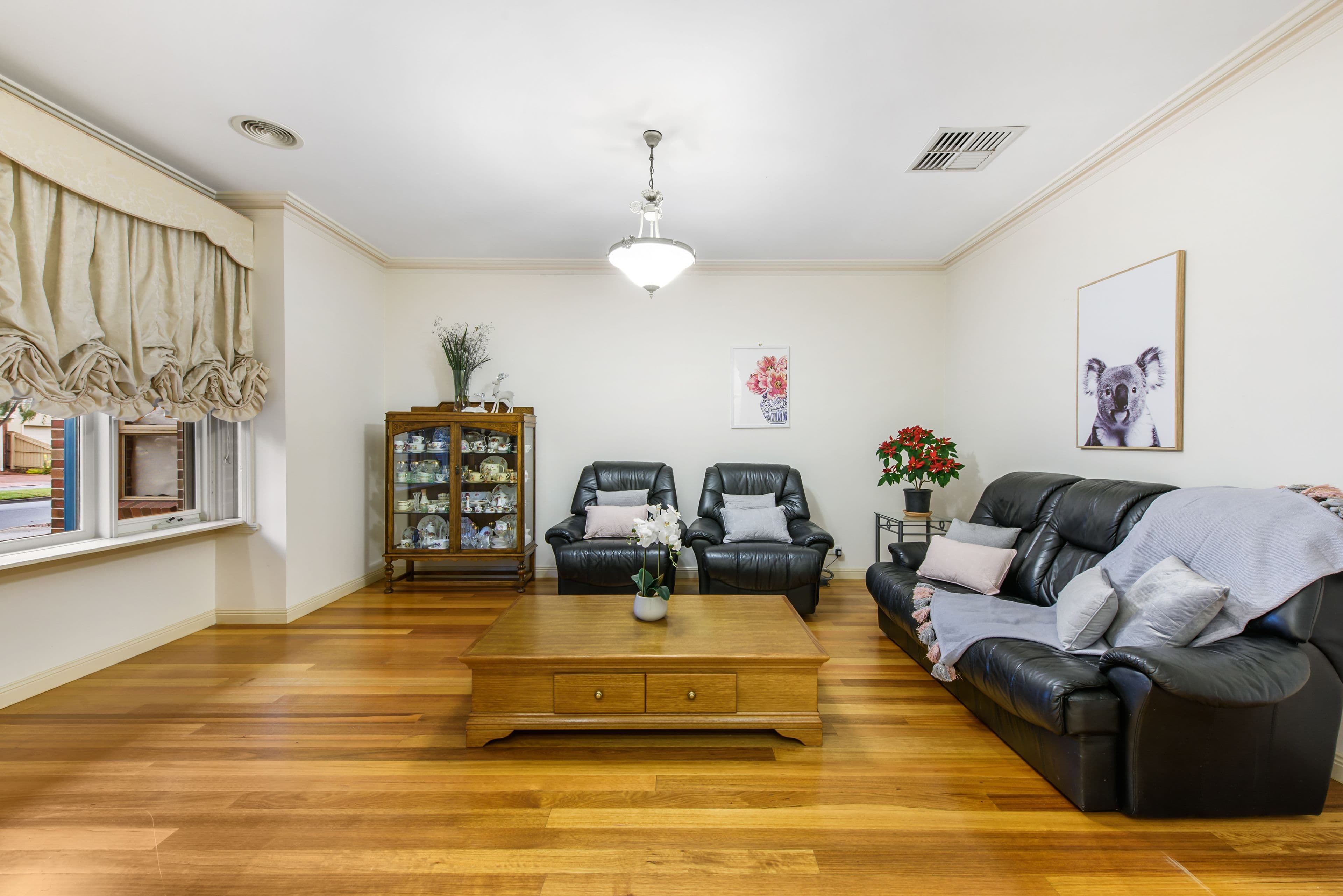 6 Shannon Way, Sydenham VIC 3037, Sydenham - Thumbnail 2