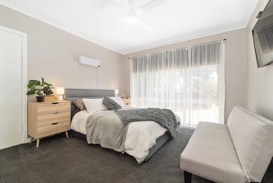 81 Kirkwood Avenue, Seaford VIC 3198, Seaford - Thumbnail 2