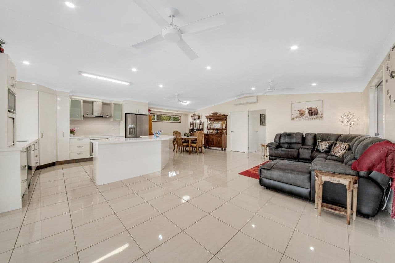 26 Handley Drive, Boyne Island QLD 4680, Boyne Island - Thumbnail 6
