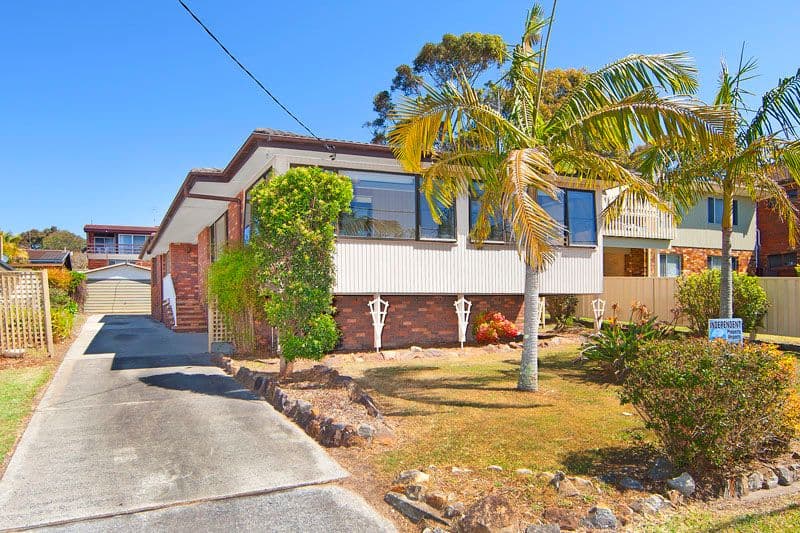 4 Rays Road, BATEAU BAY NSW 2261, Bateau Bay - Image 1