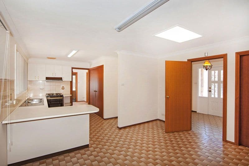 4 Rays Road, BATEAU BAY NSW 2261, Bateau Bay - Thumbnail 4
