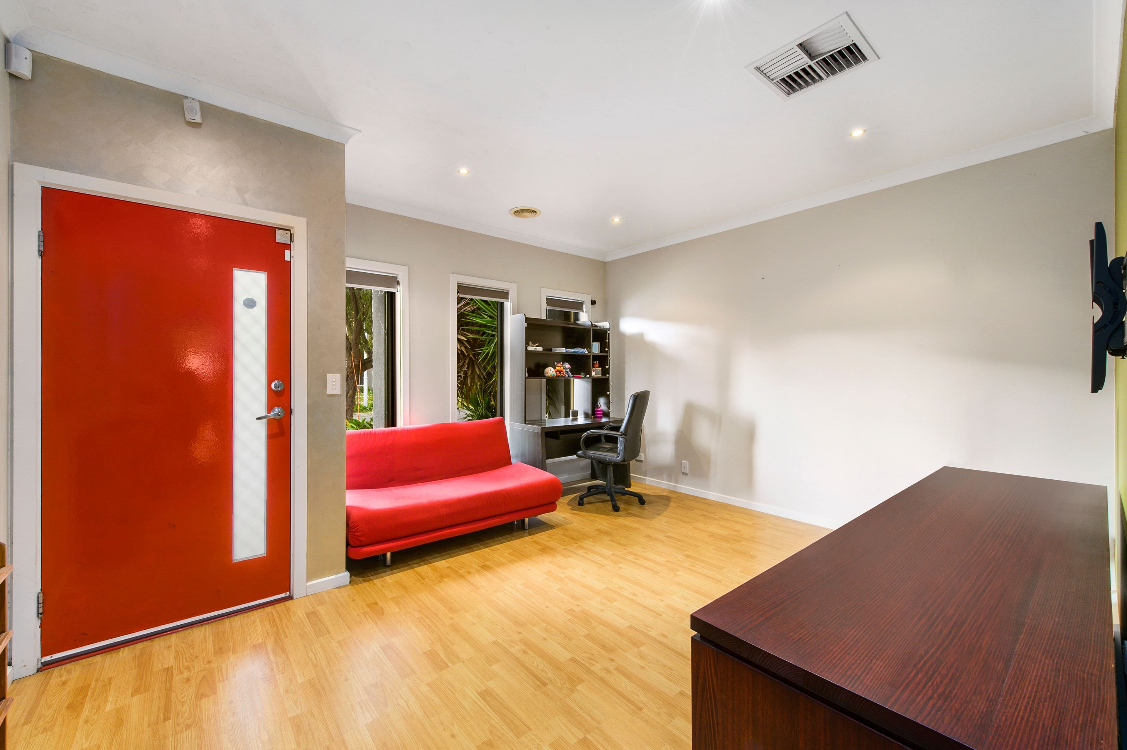 9 Grandstand Avenue, Caroline Springs VIC 3023, Caroline Springs - Thumbnail 5