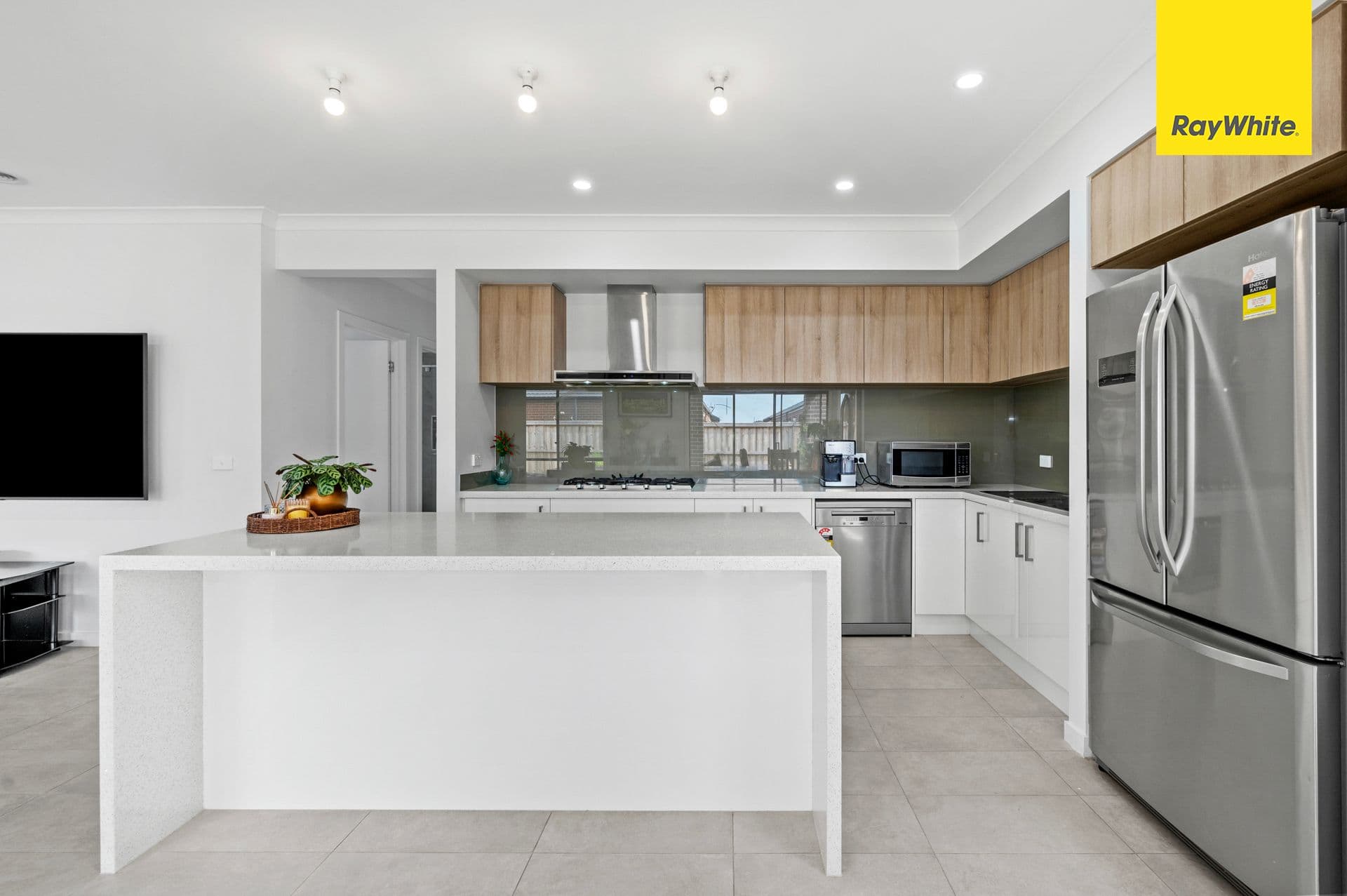 128 Oldbridge Boulevard, WEIR VIEWS VIC 3338, Weir Views - Thumbnail 3