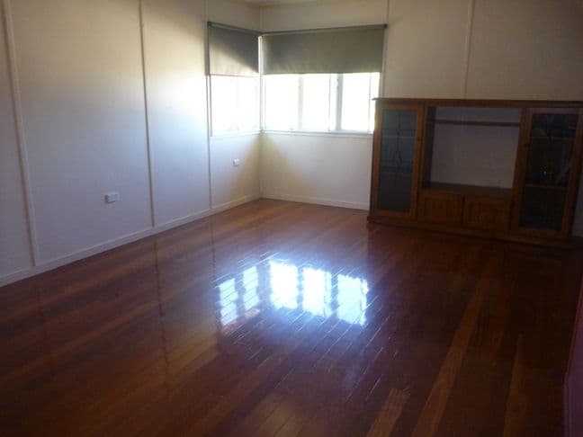 17 Wellshot Street, ILFRACOMBE QLD 4727, Ilfracombe - Thumbnail 2