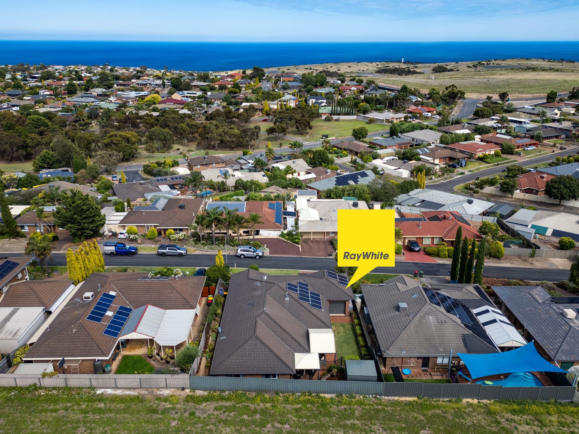 20 Alfonso Drive, Hallett Cove SA 5158, Hallett Cove - Thumbnail 2